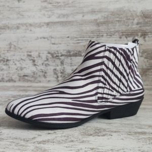 🟥NIB Lust for Life Zebra Booties NWT